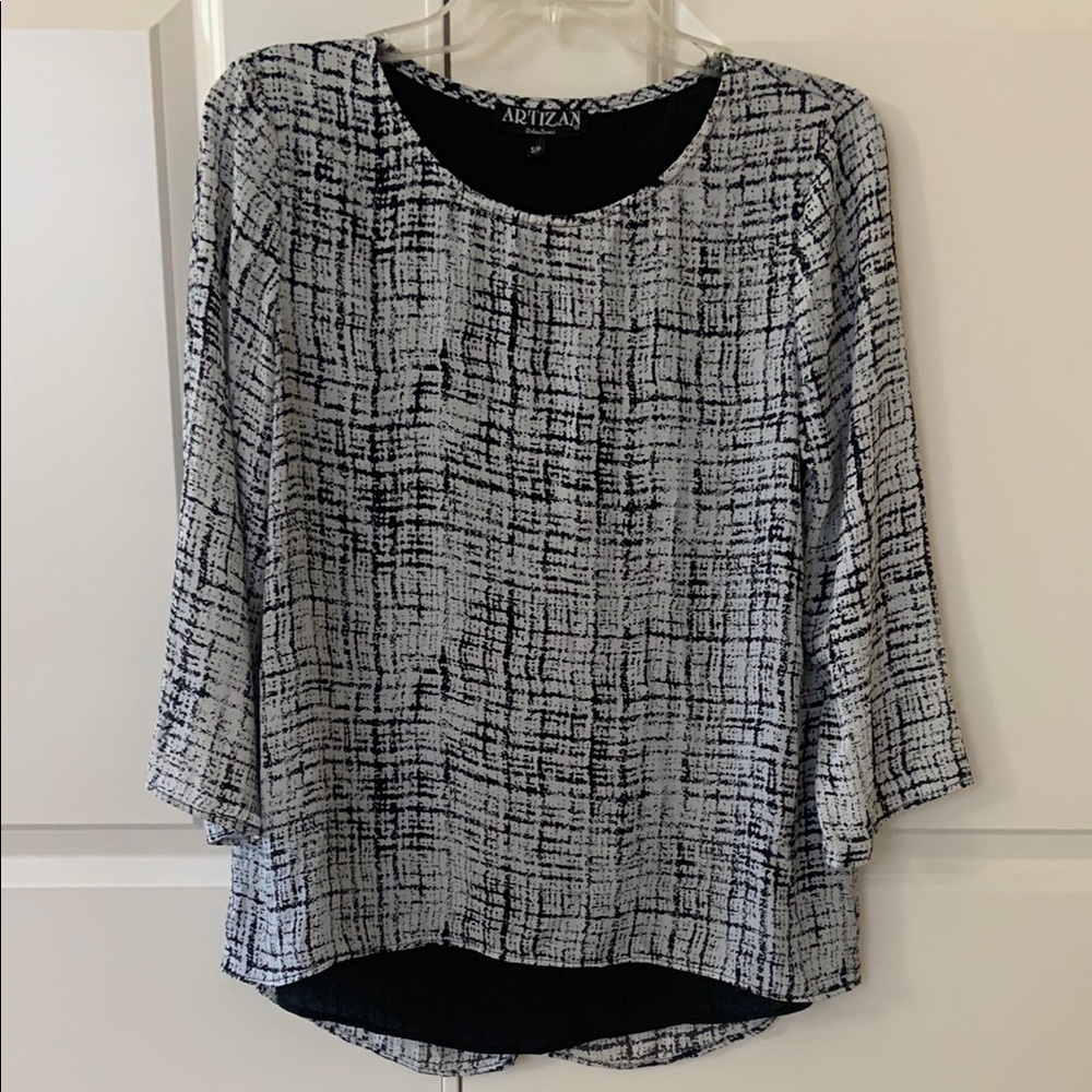 Artizan Black and White 3/4 Sleeve Blouse